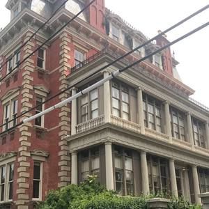 Meet your Posher, Elizabeth